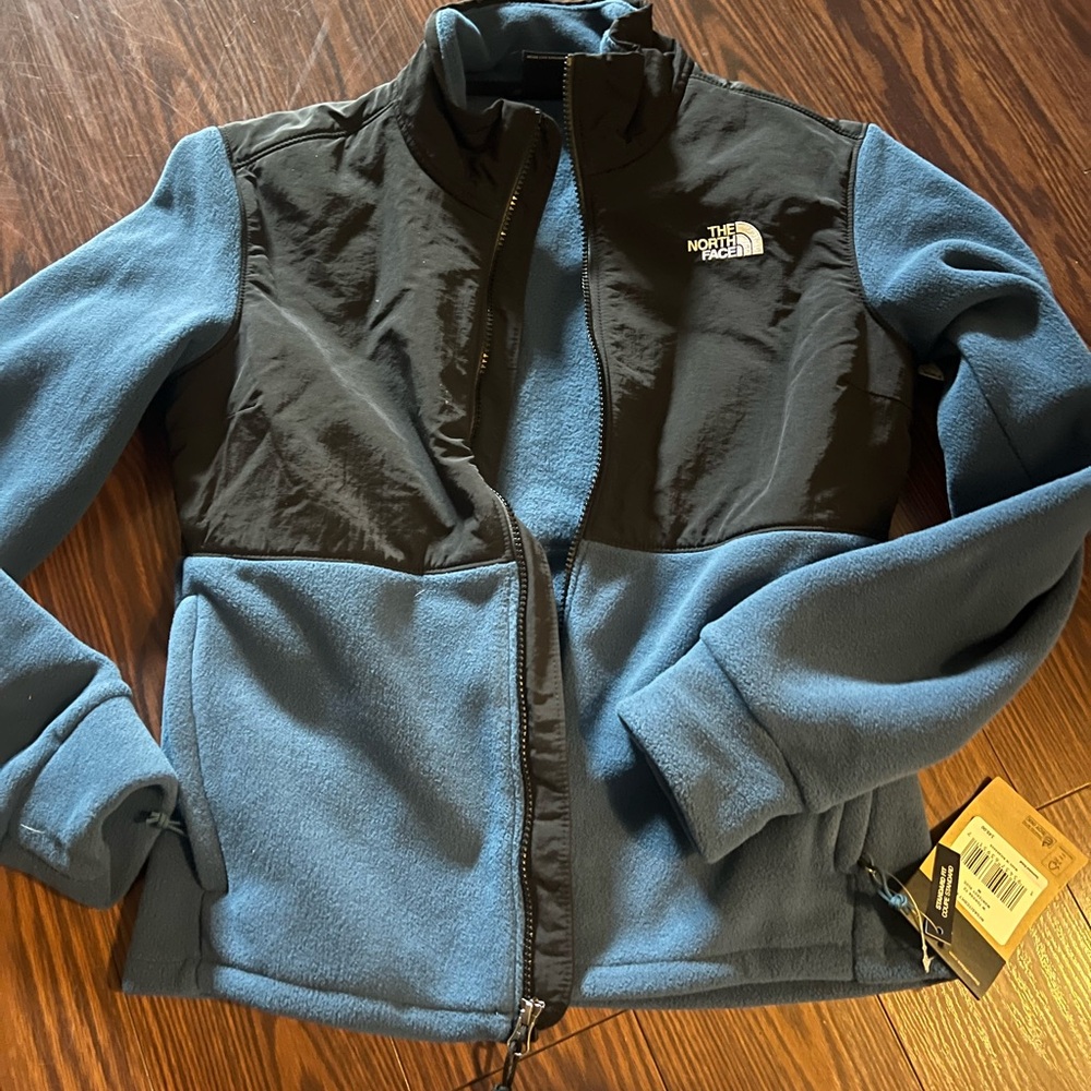 Womens the north face blue black fleece jacket